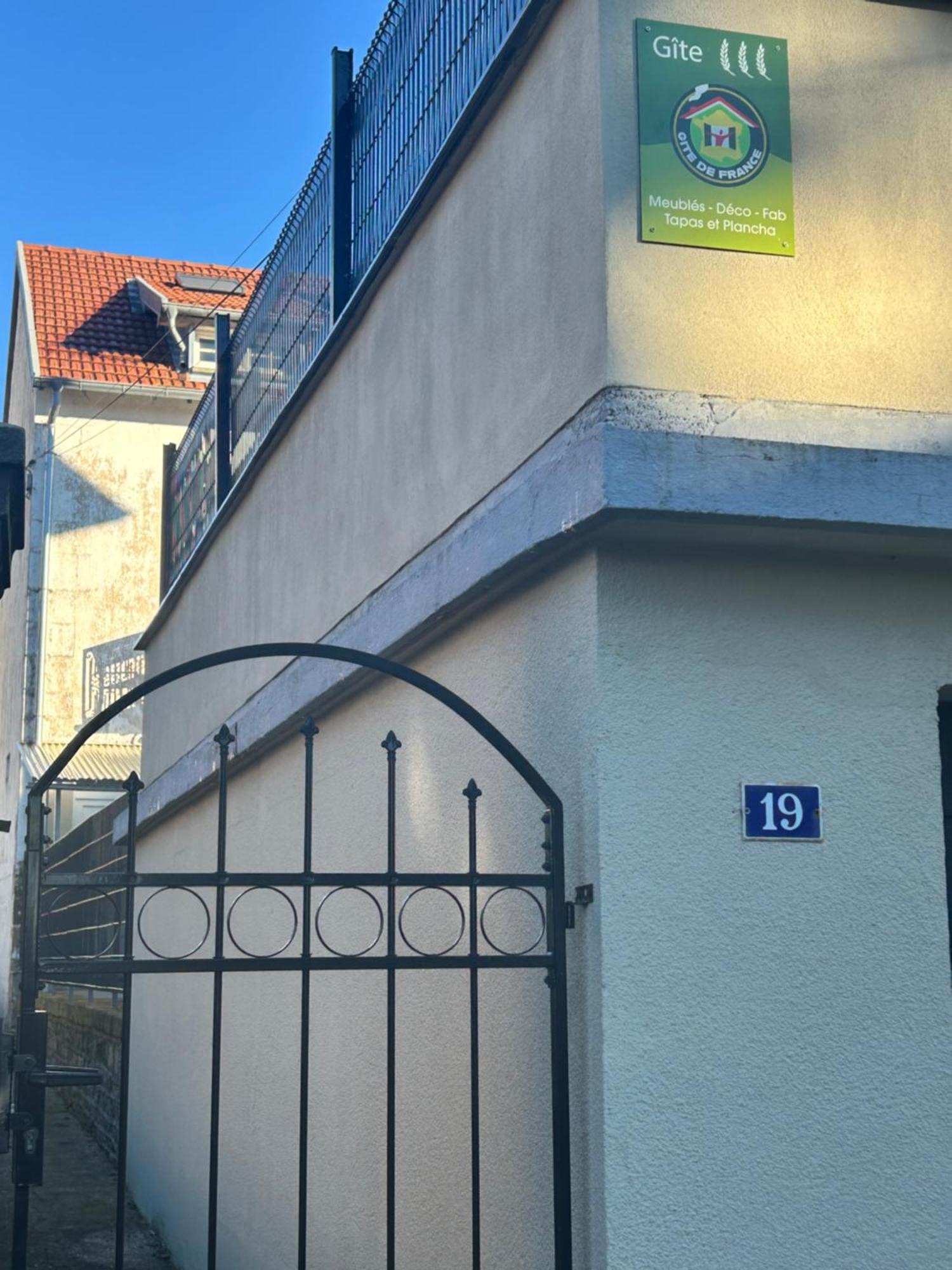 Meubles Deco Fab - Plancha Apartment Luxeuil-les-Bains Bagian luar foto